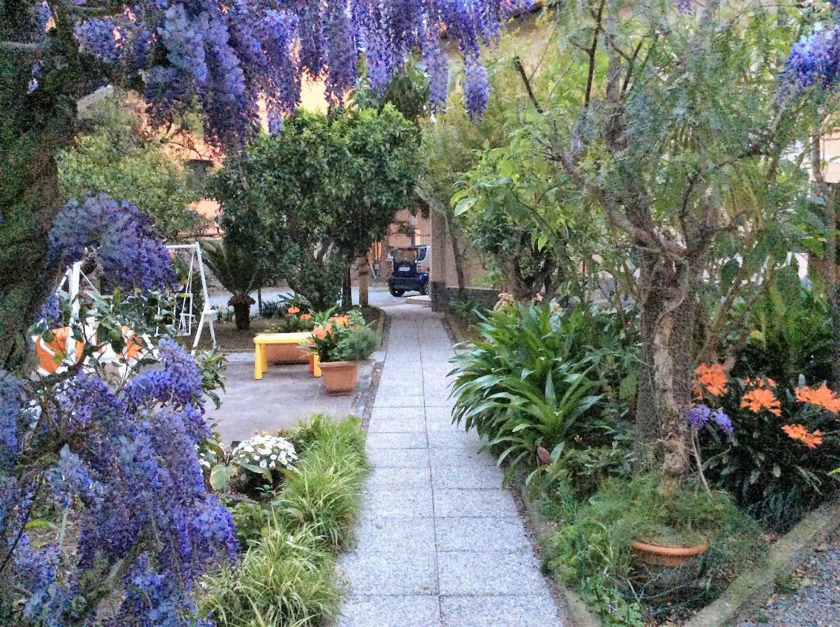 Hotel Fiorenza & Banksia Meuble Алассио Экстерьер фото